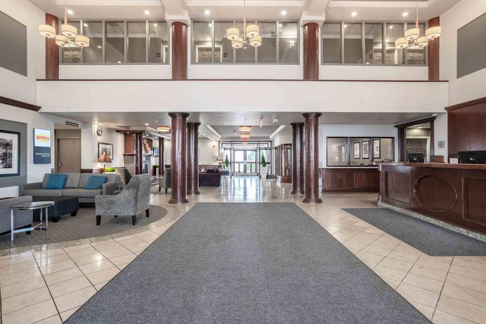 Sandman Hotel Saskatoon Exterior photo