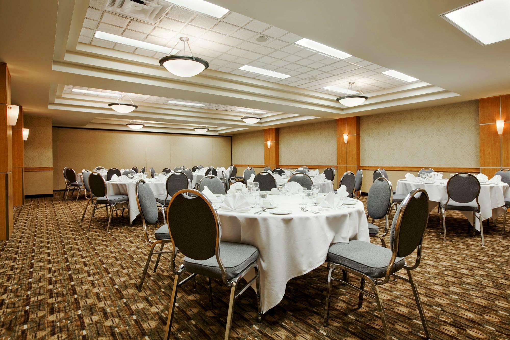 Sandman Hotel Saskatoon Exterior photo